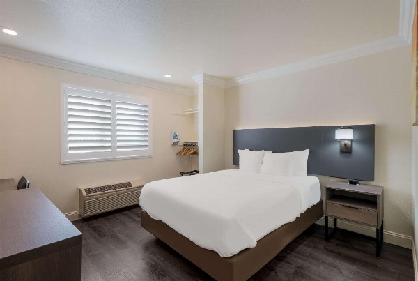 Comfort Inn Gilroy image 7