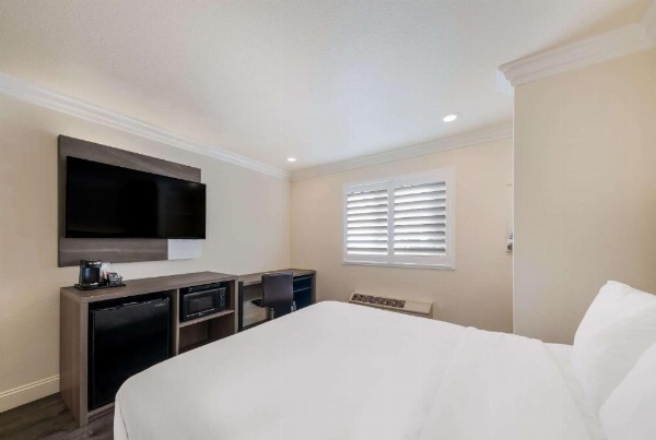 Comfort Inn Gilroy image 9